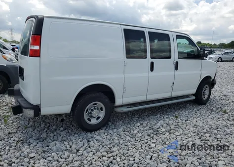2022 Chevrolet Express G2500 из США, поврежденный, VIN 1GCWGAFP4N1251380